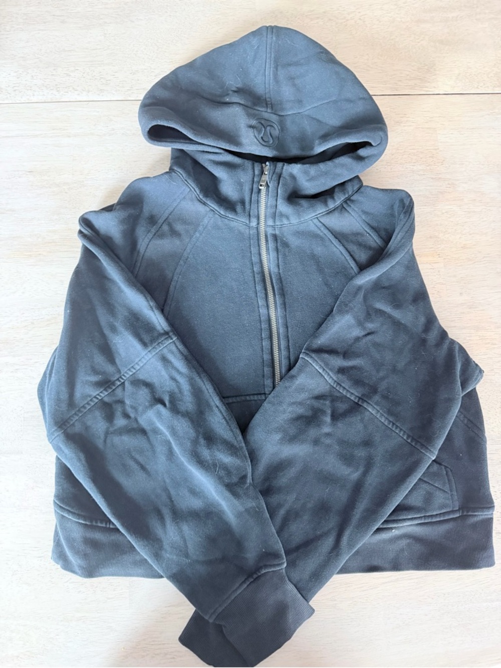 lululemon athletica navy blue cropped Full-Zip Hooded Jacket